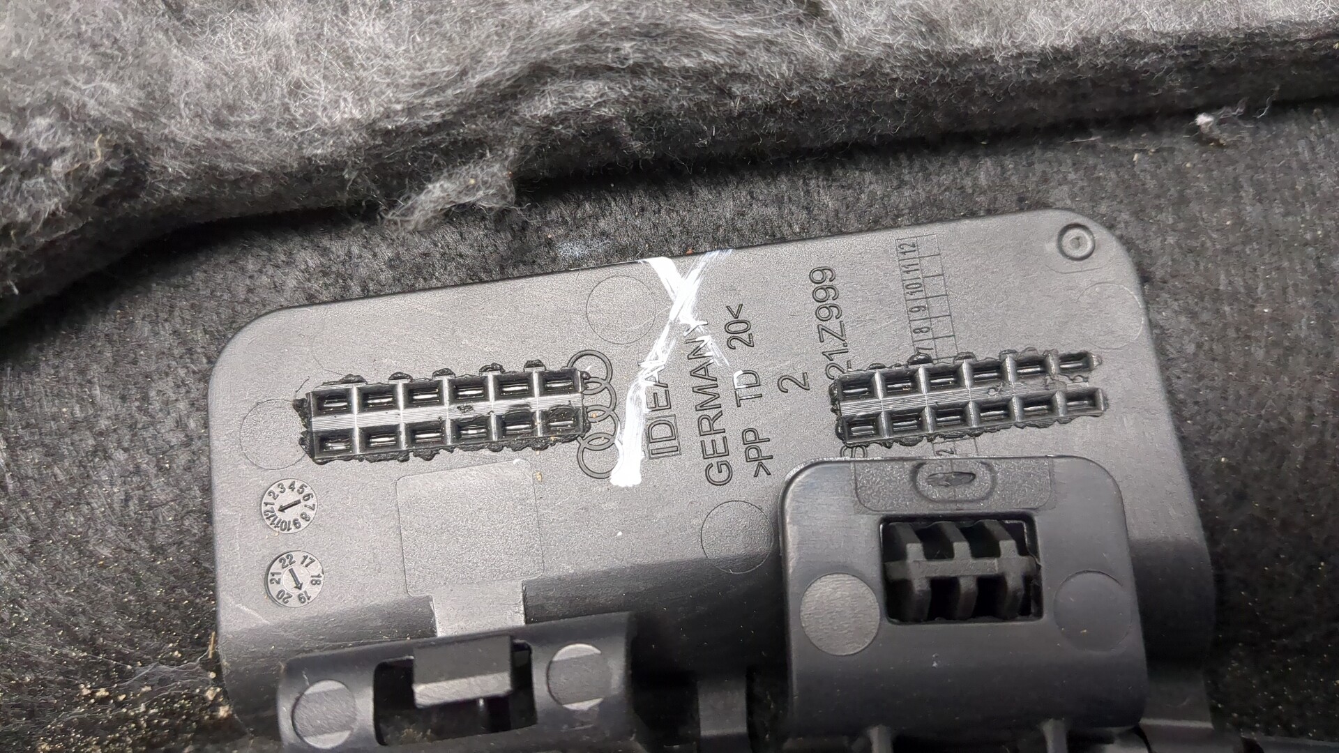 Обшивка багажника