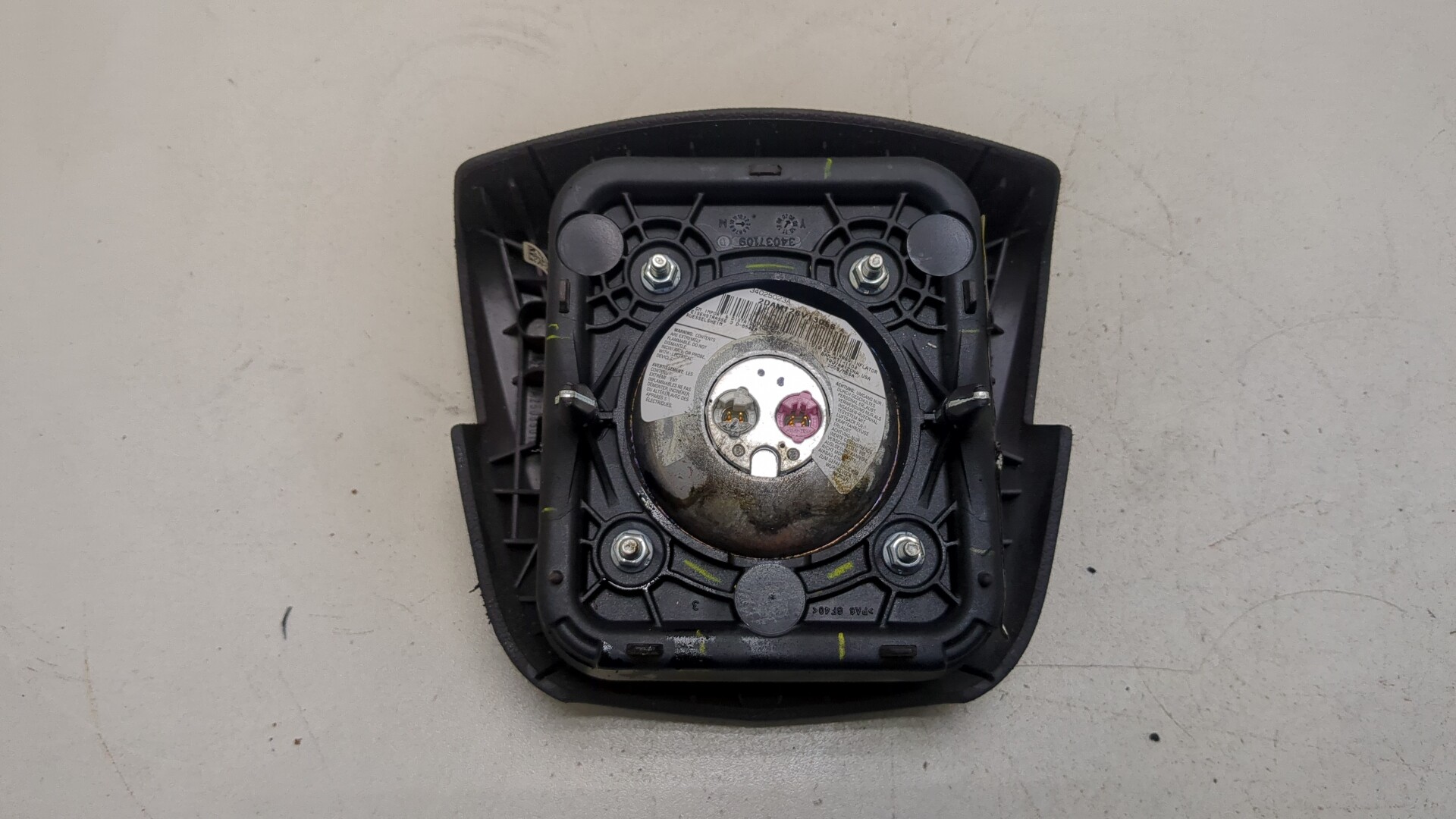 Подушка безопасности в рулевое колесо