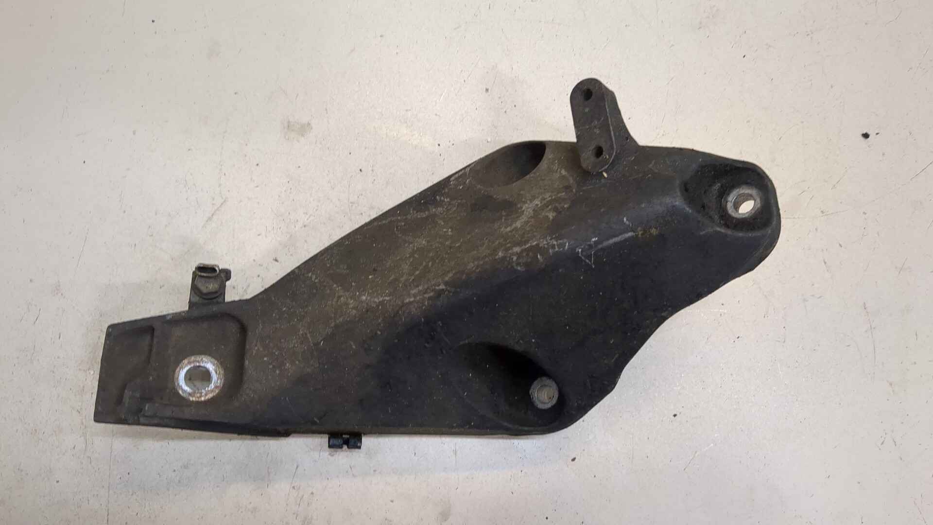 Кронштейн двигателя