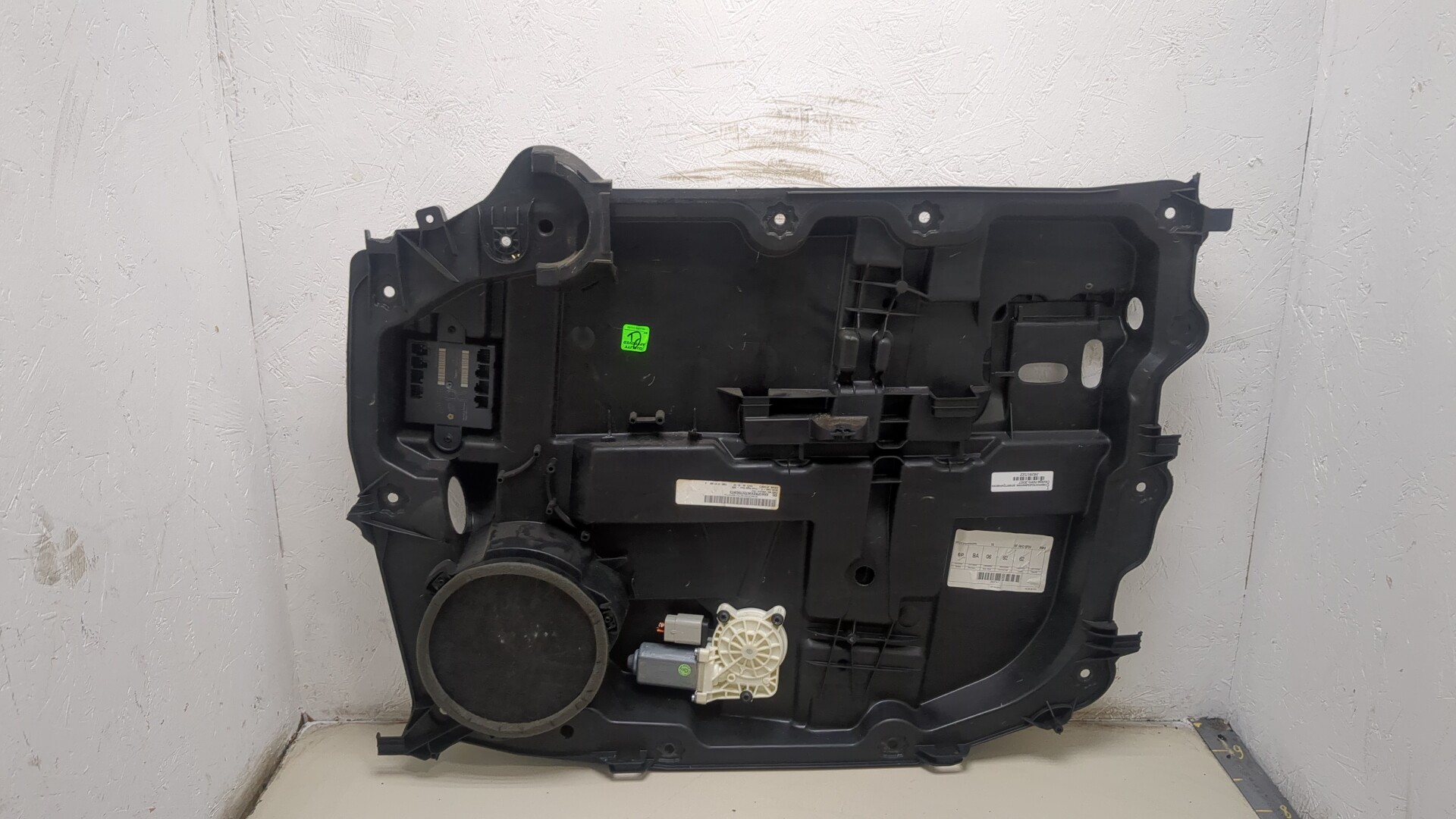 Стеклоподъемник электр. передний правый