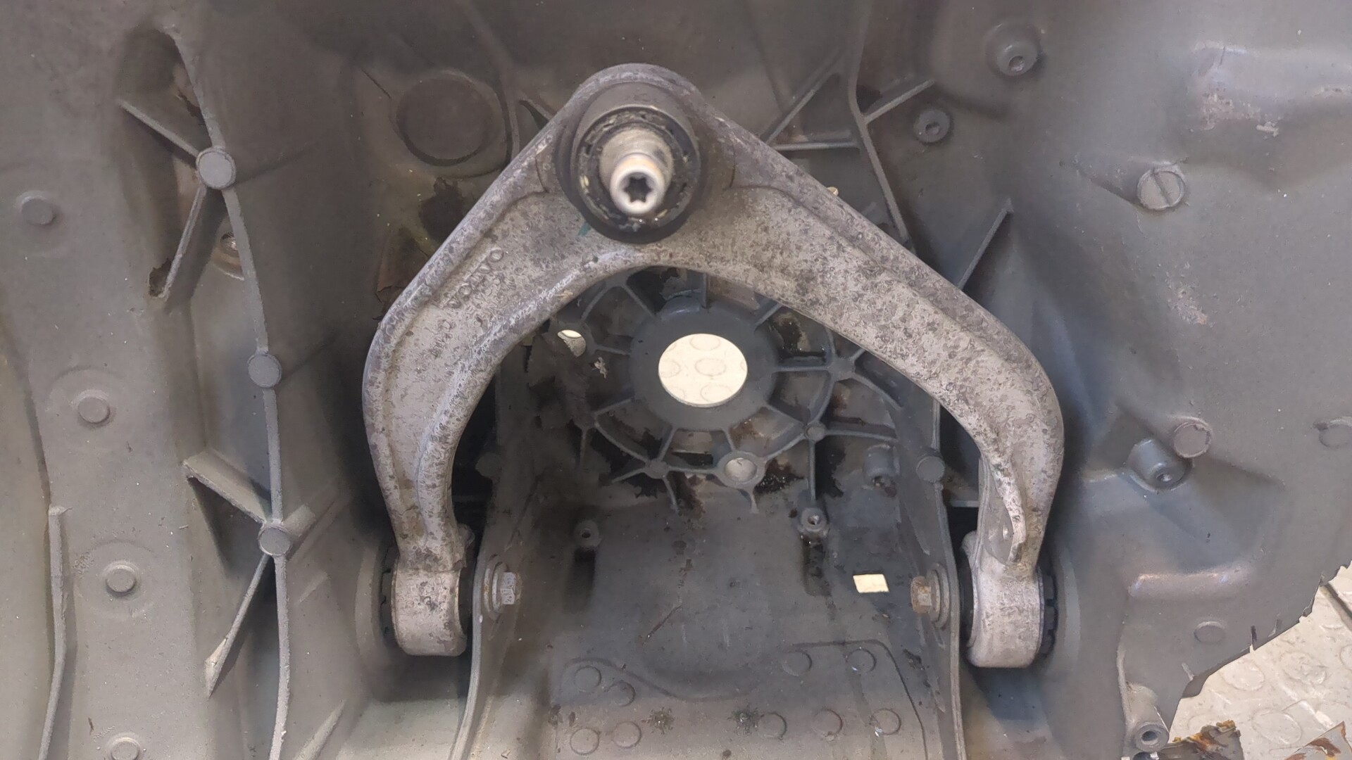 Лонжерон передний левый