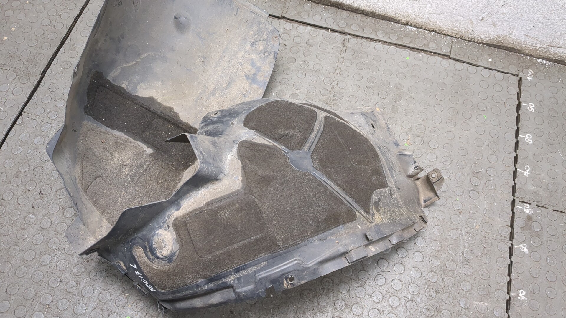 Локер передний левый