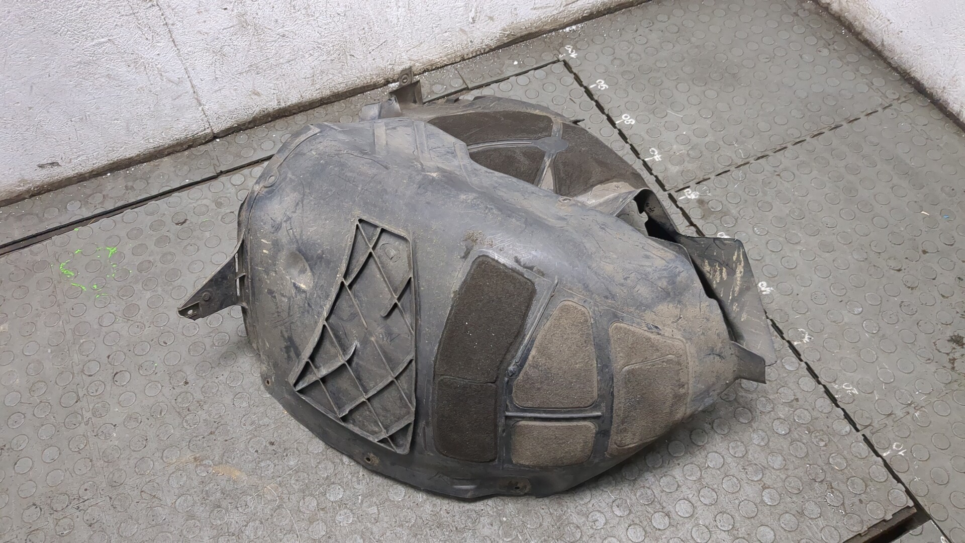 Локер передний левый