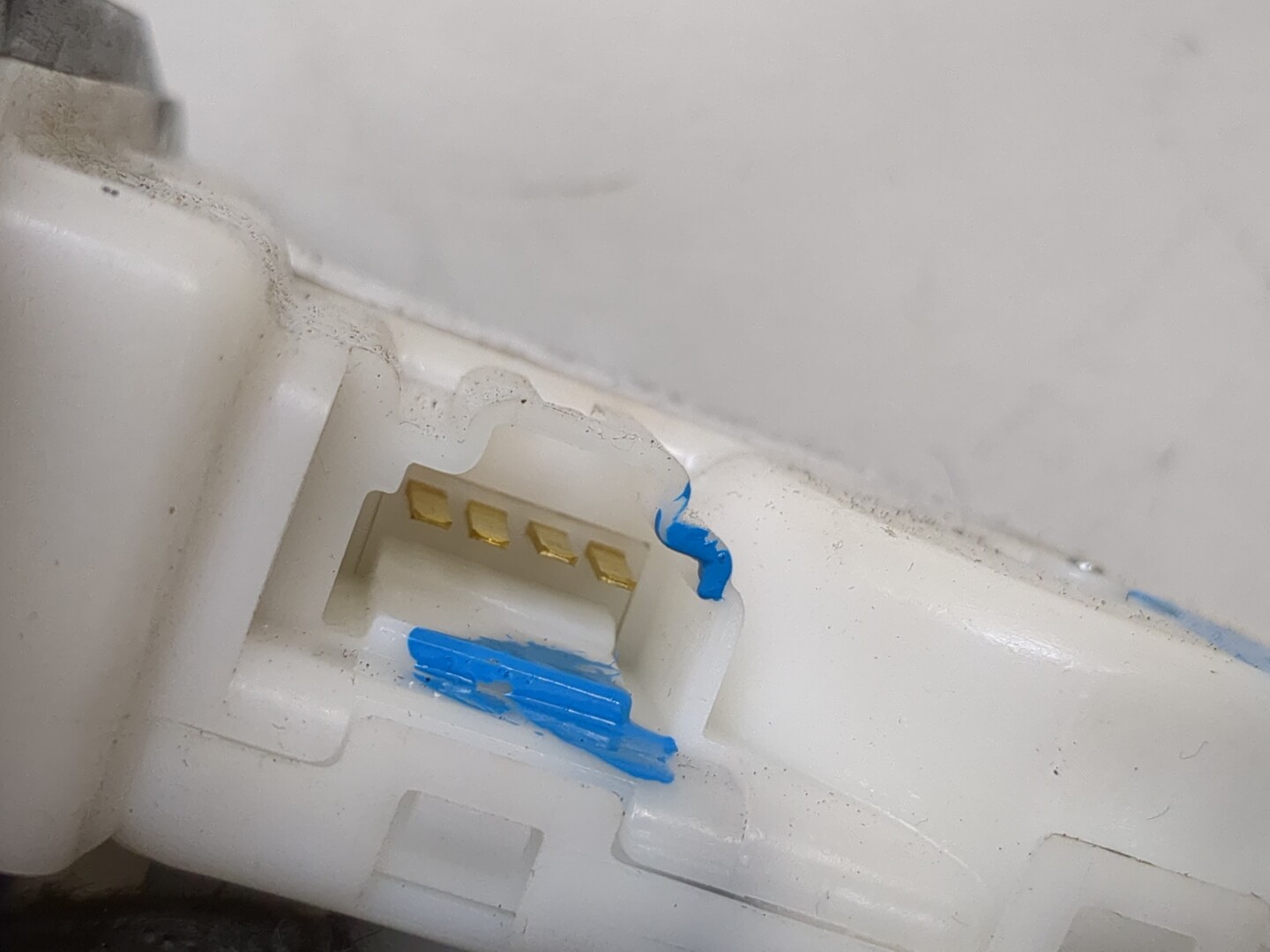 Замок багажника