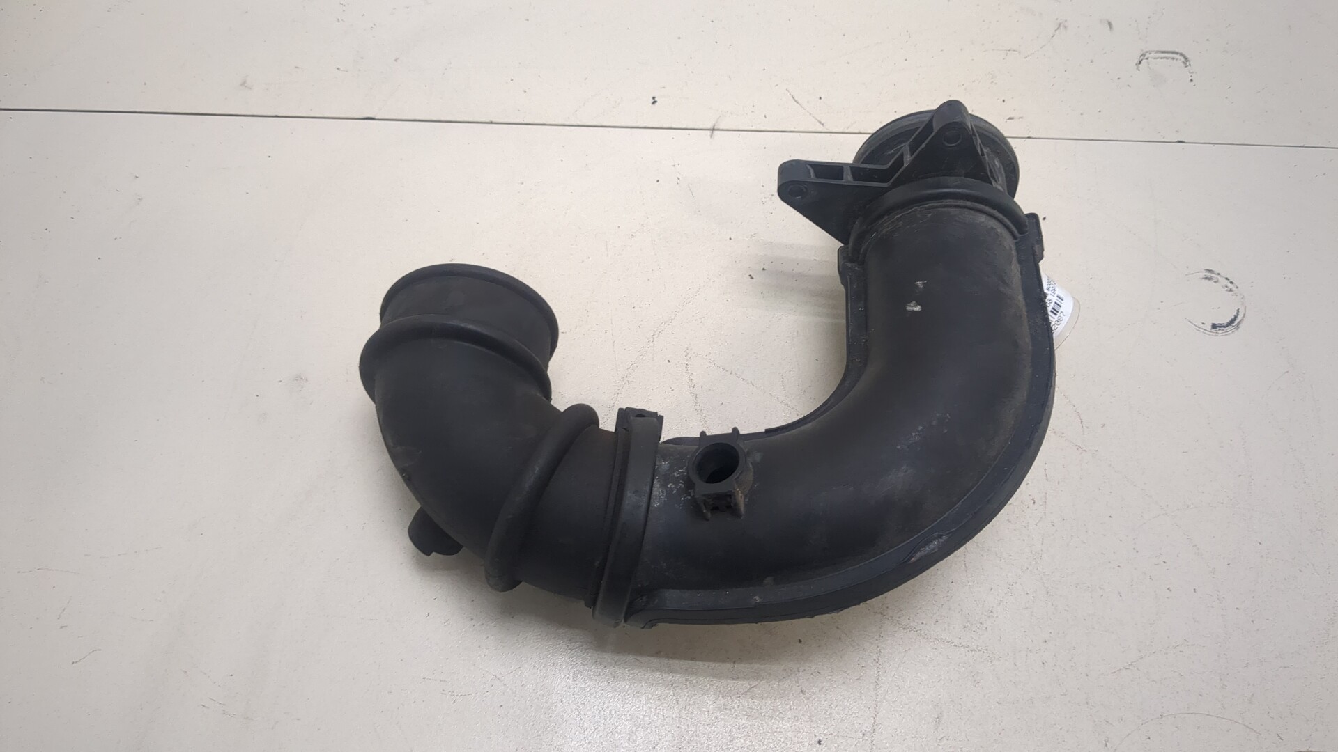 Патрубок воздушного фильтра