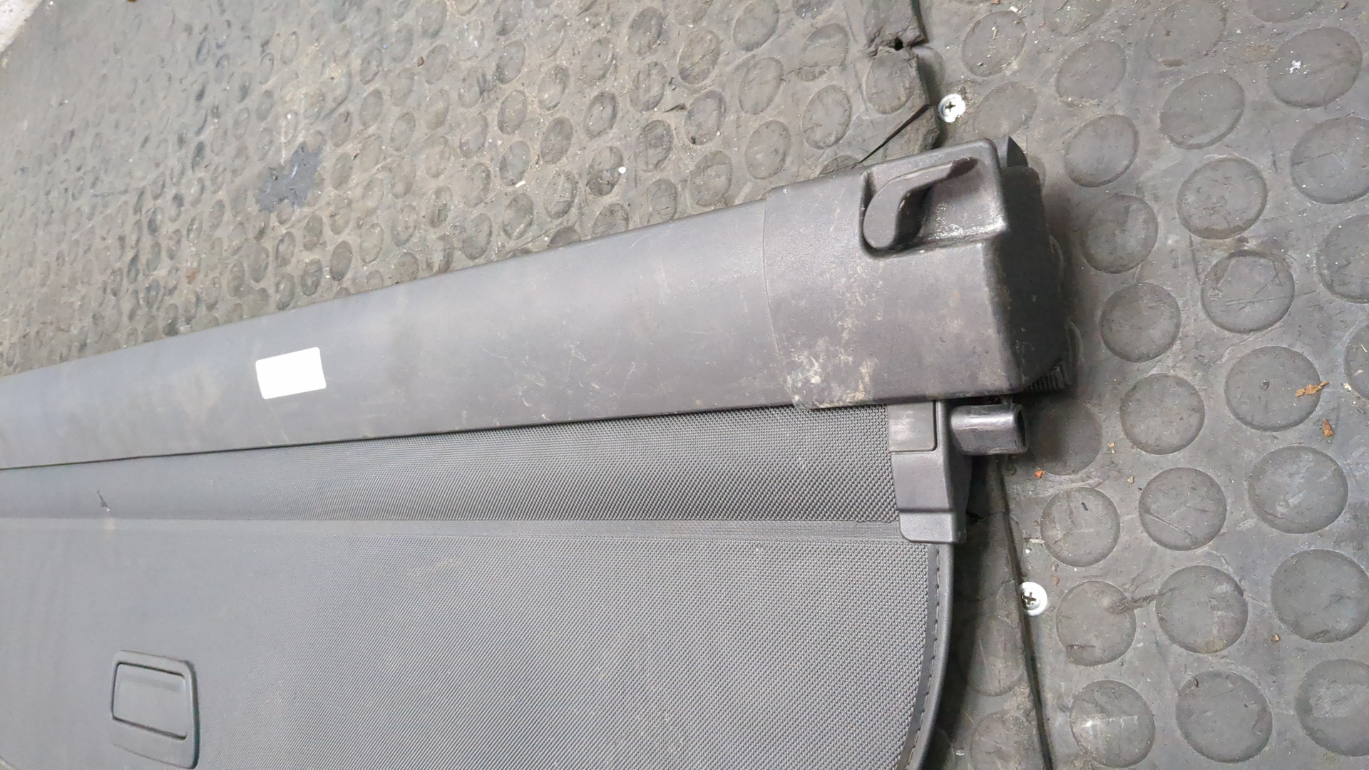 Шторка багажника