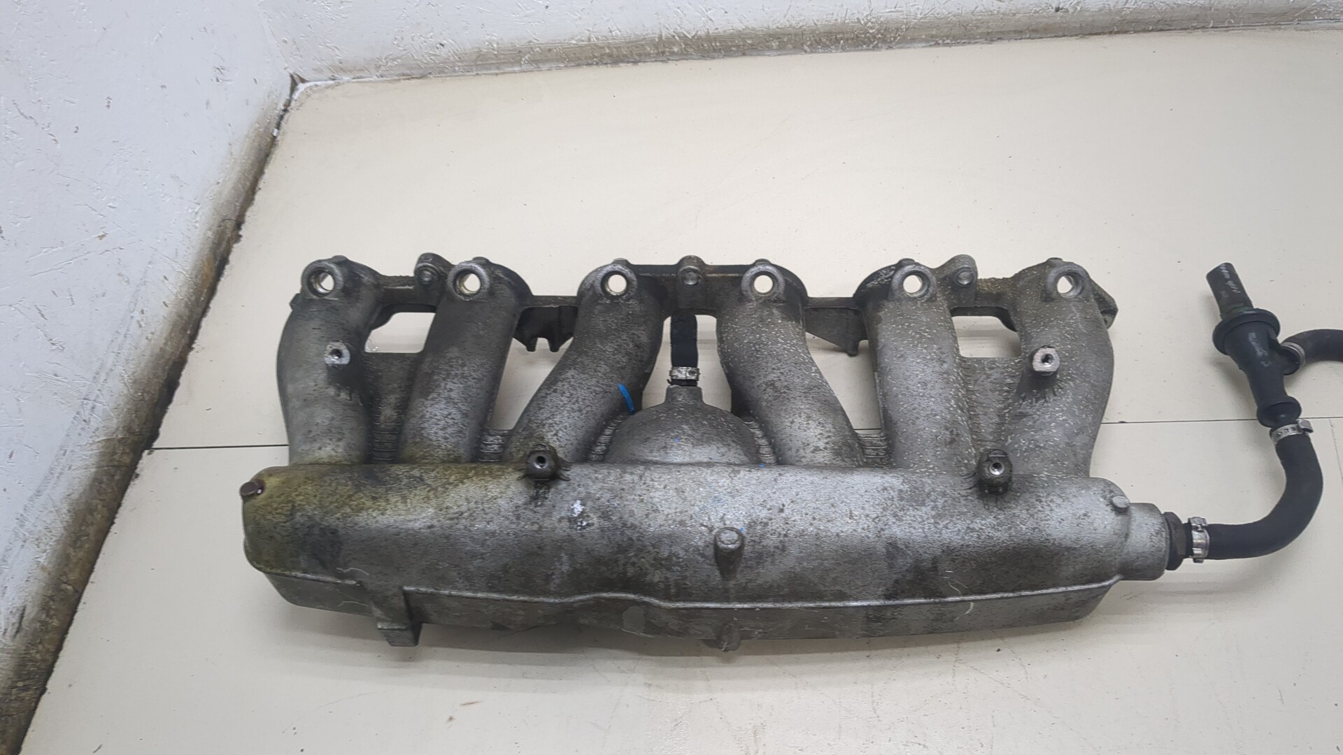 Коллектор впускной