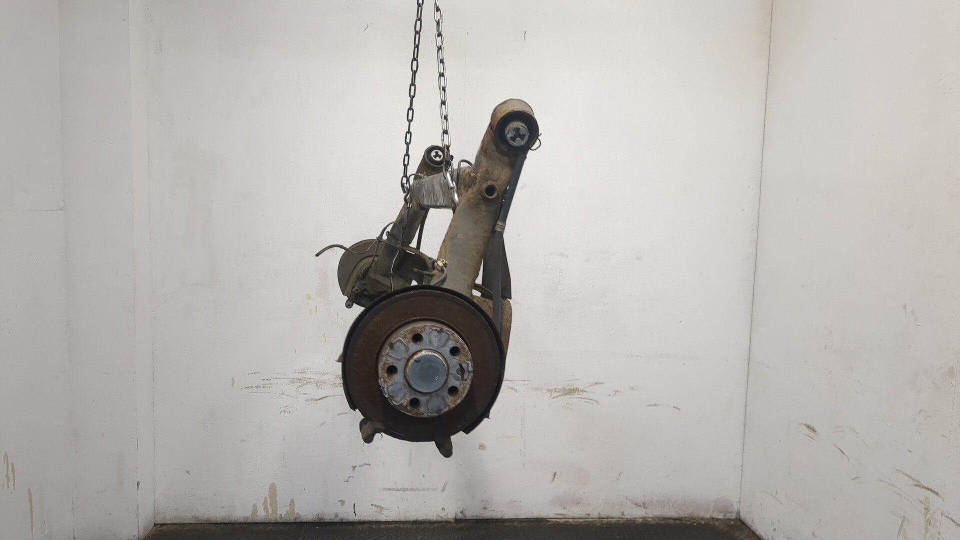 Балка задняя