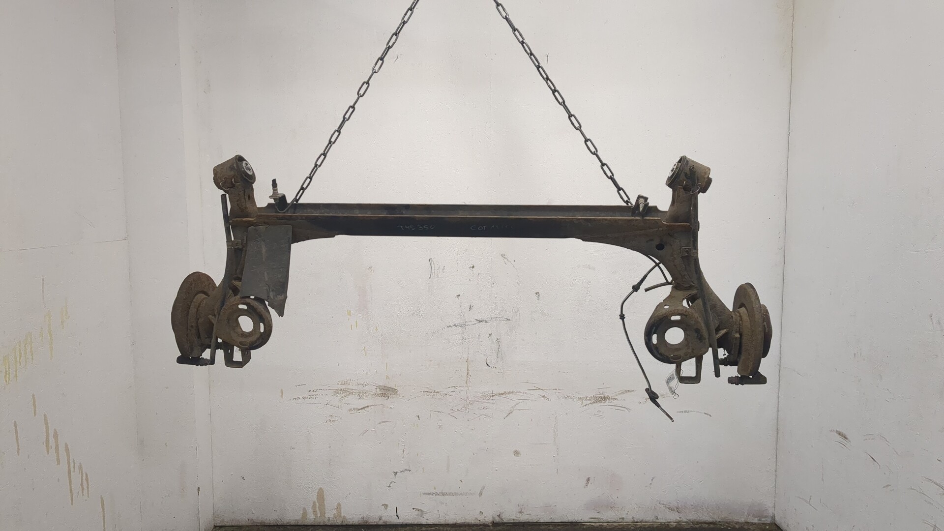 Балка задняя