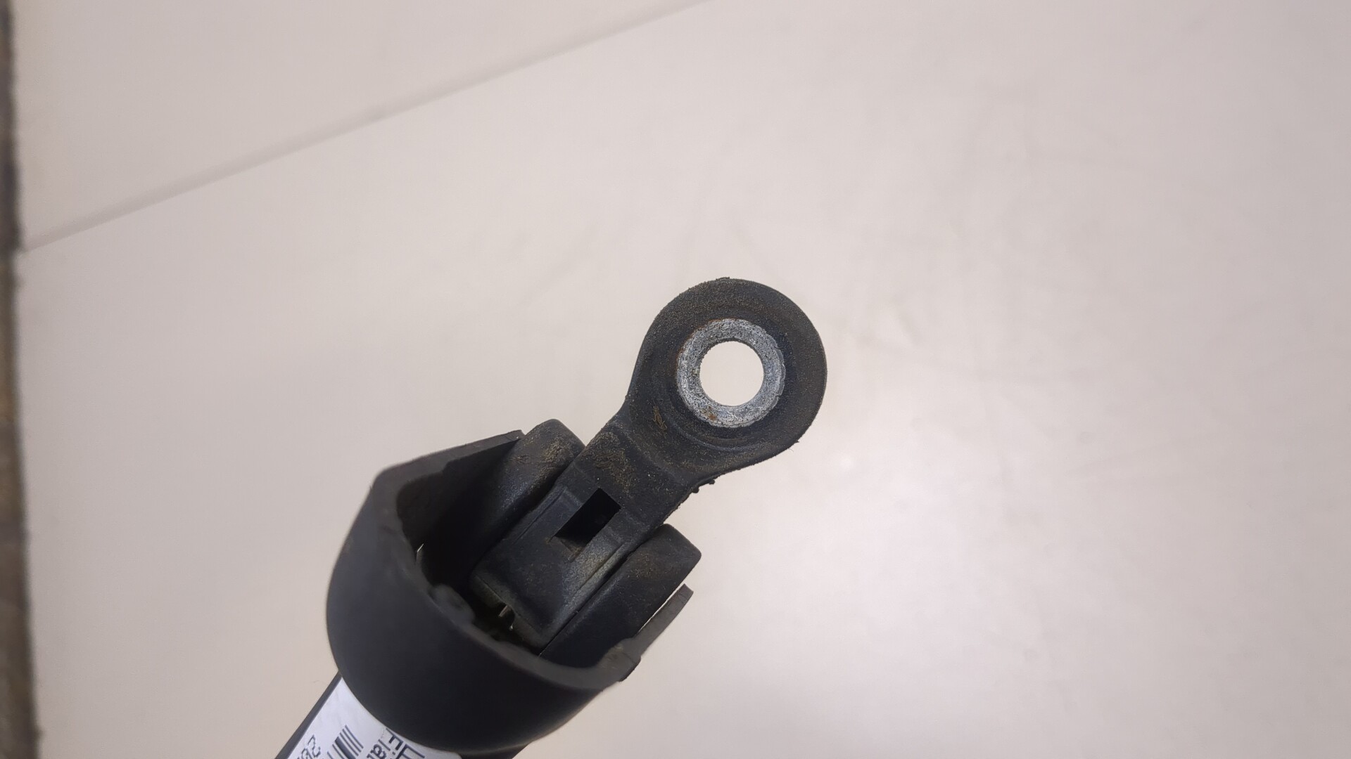 Поводок стеклоочистителя заднего