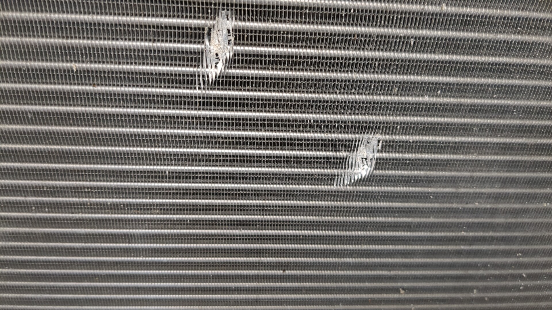 Радиатор охлаждения двигателя основной