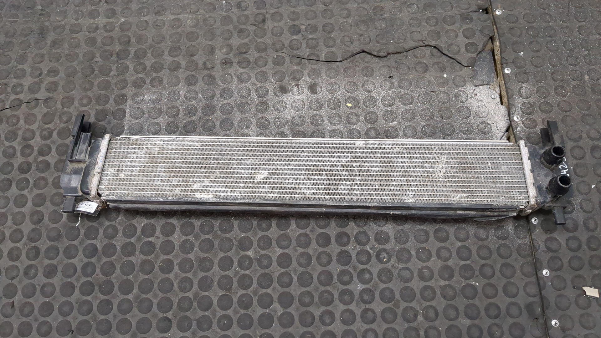 Радиатор охлаждения двигателя основной