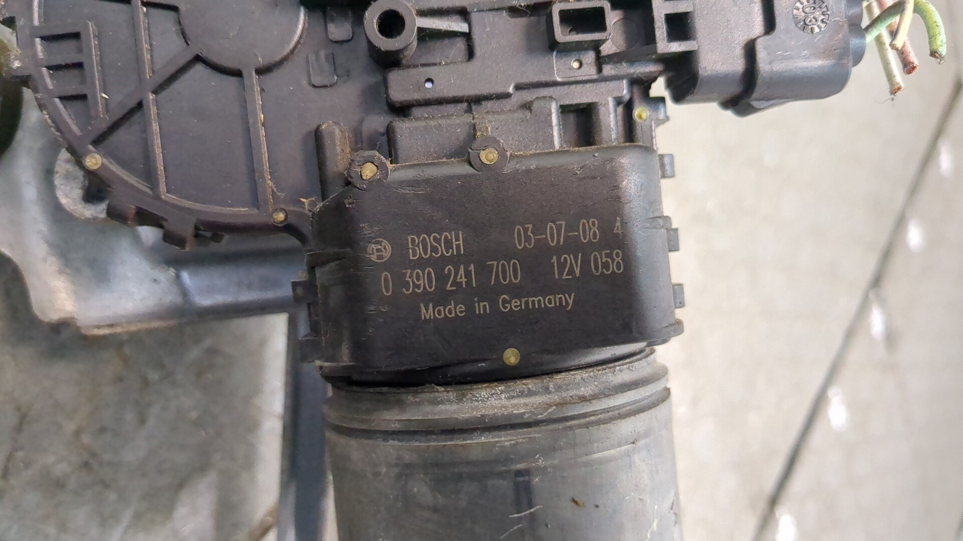 Трапеция стеклоочистителей