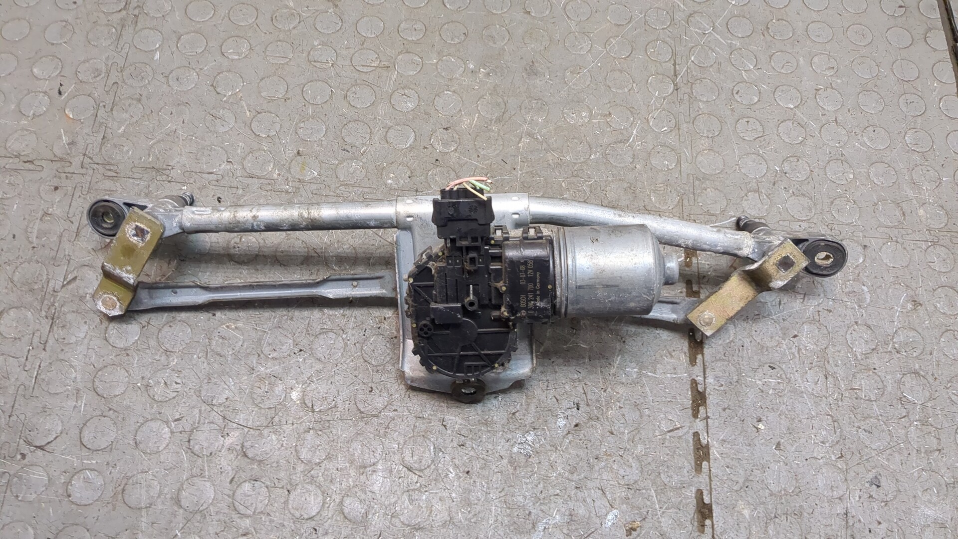 Трапеция стеклоочистителей