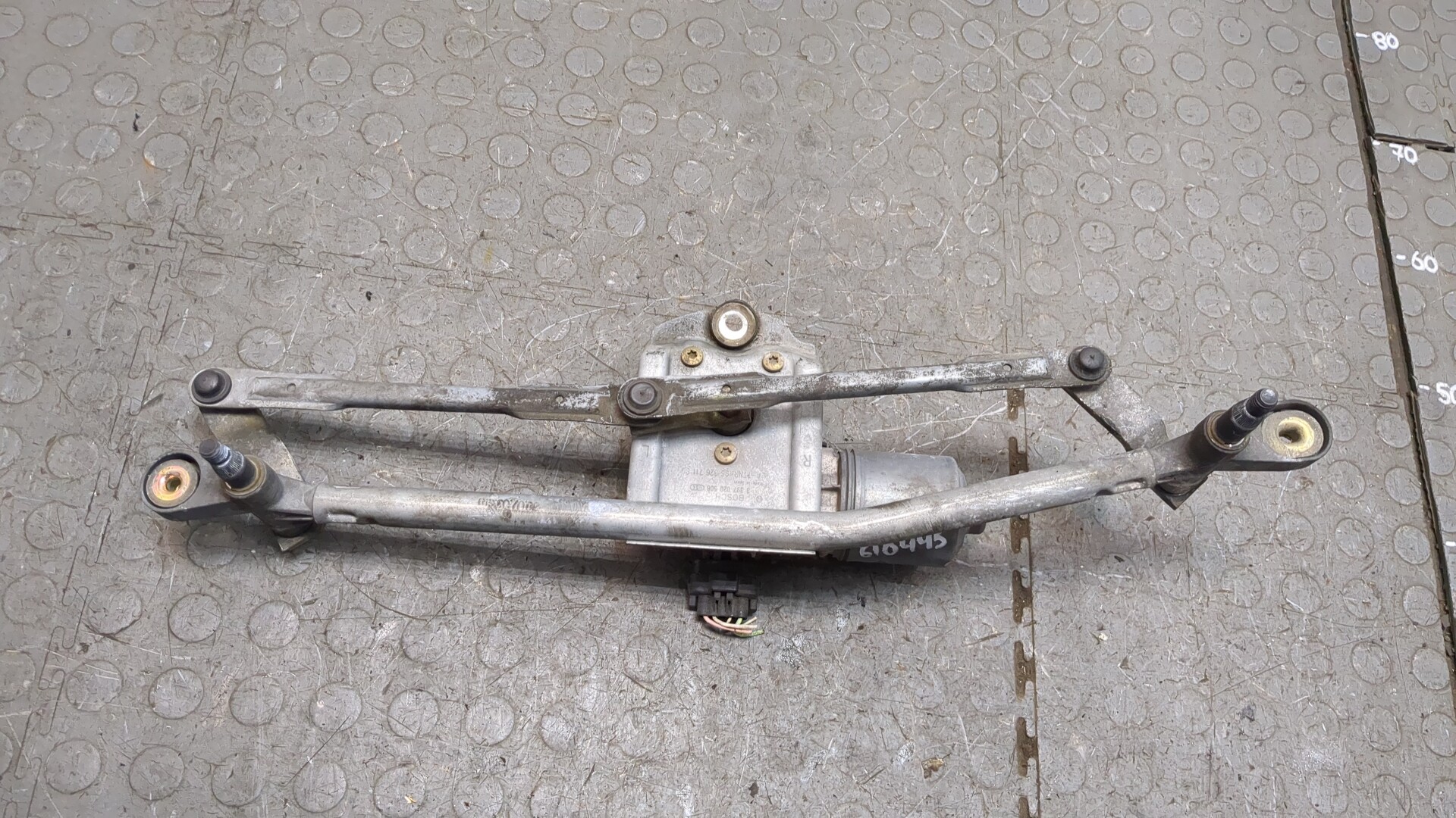 Трапеция стеклоочистителей