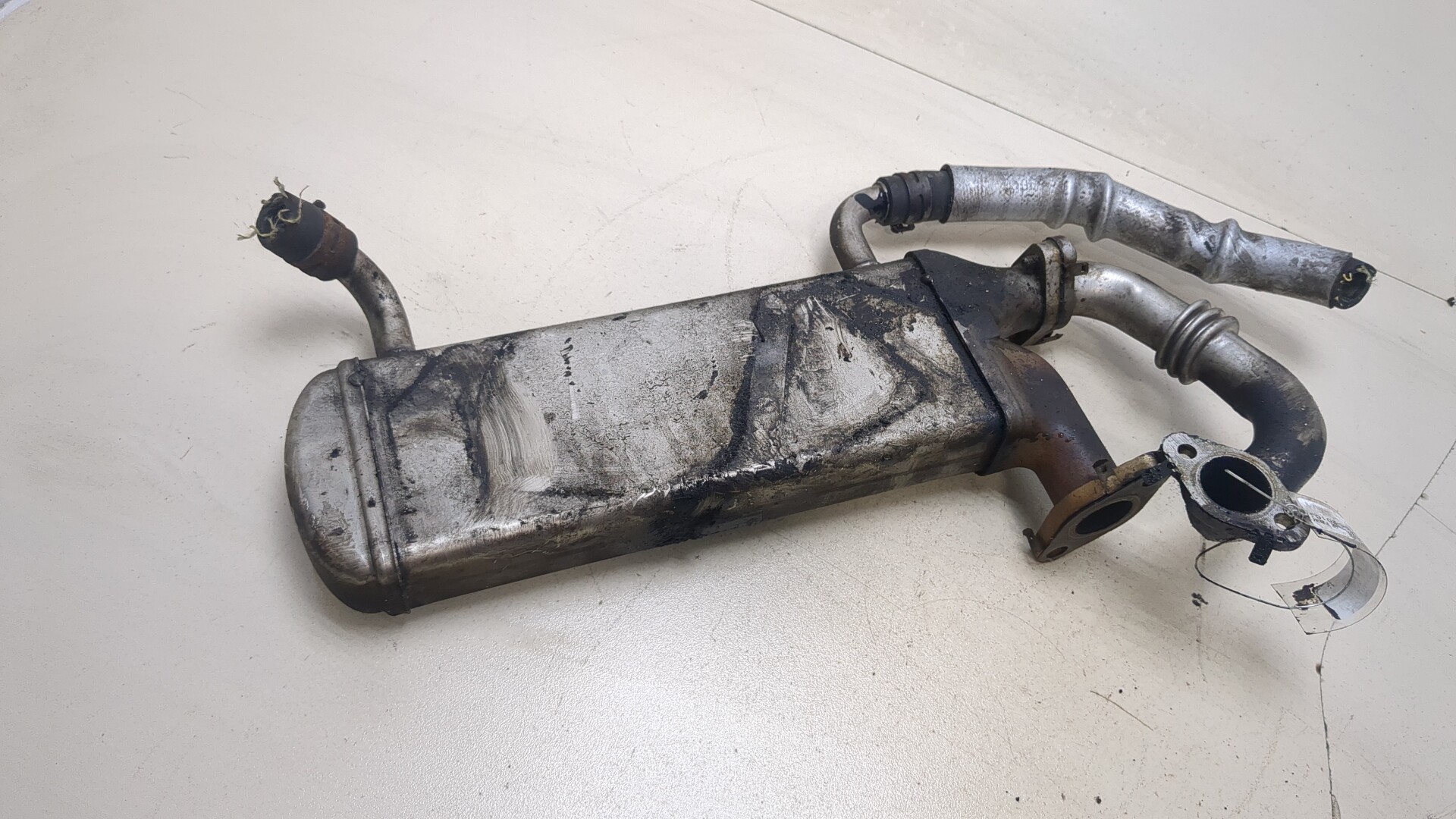 Тройник вентиляции картерных газов