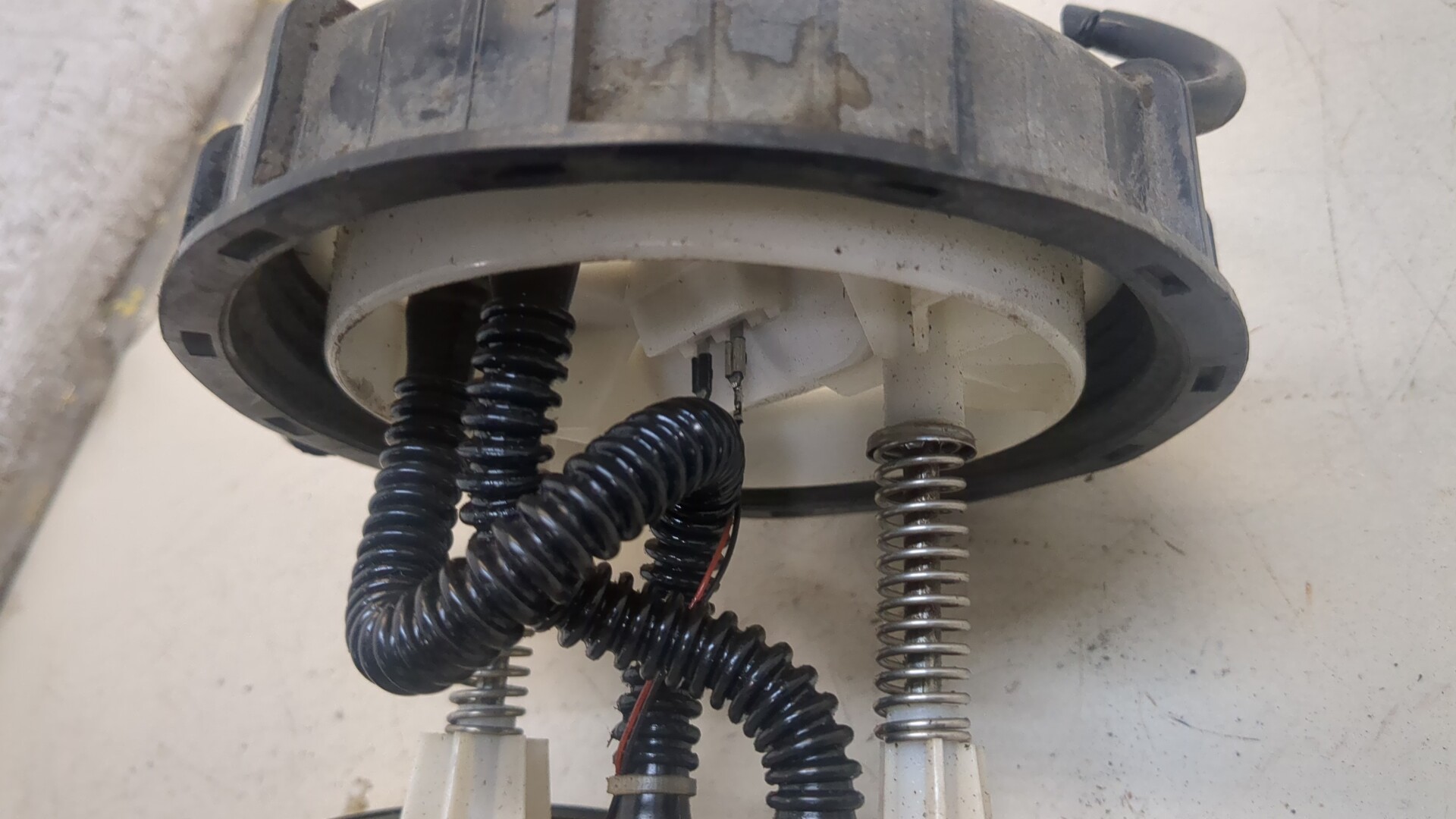 Насос топливный электрический