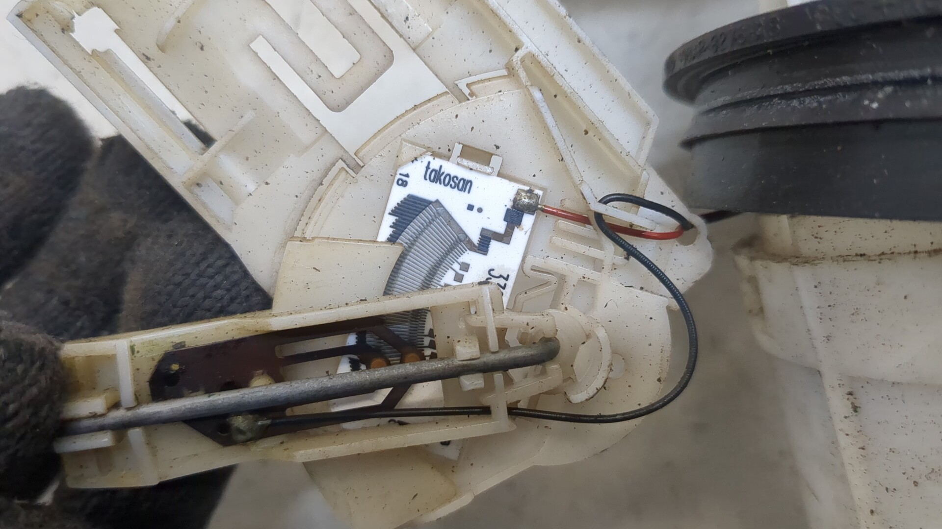 Насос топливный электрический