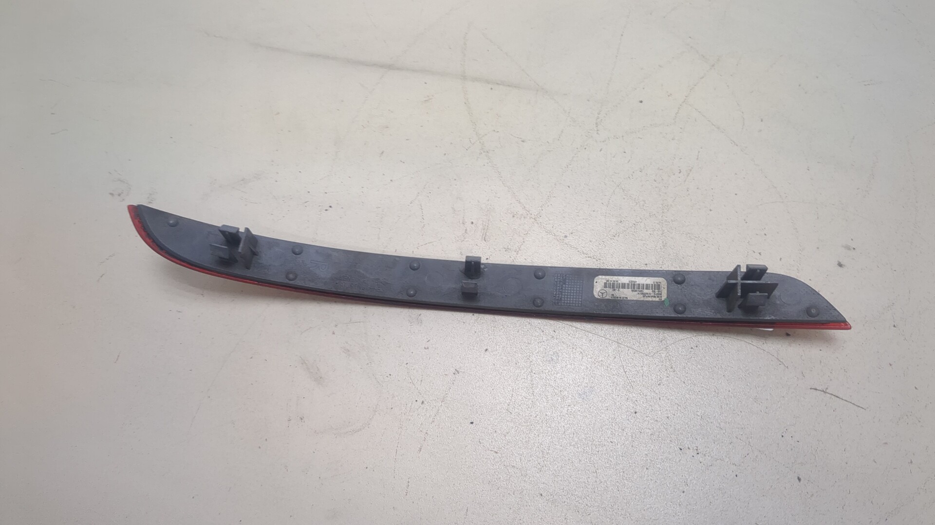 Отражатель в бампер задний правый