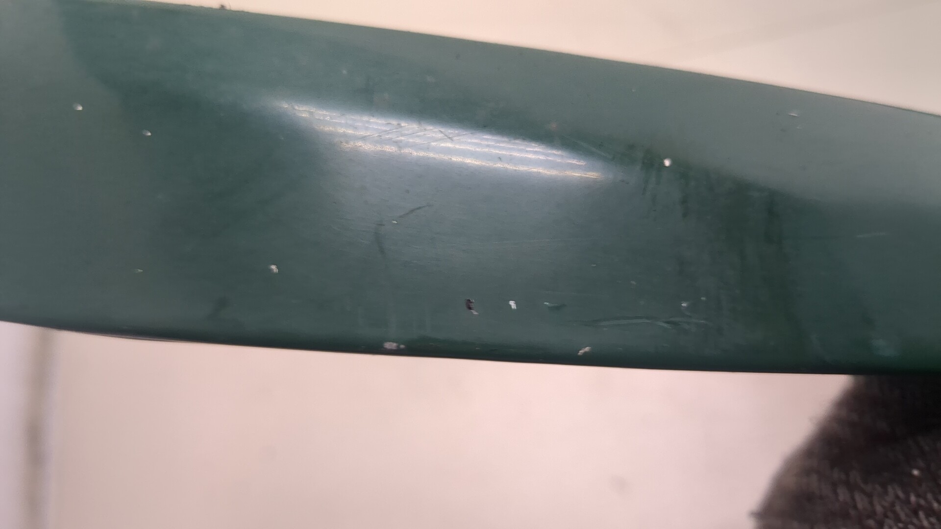 Планка под фару правая