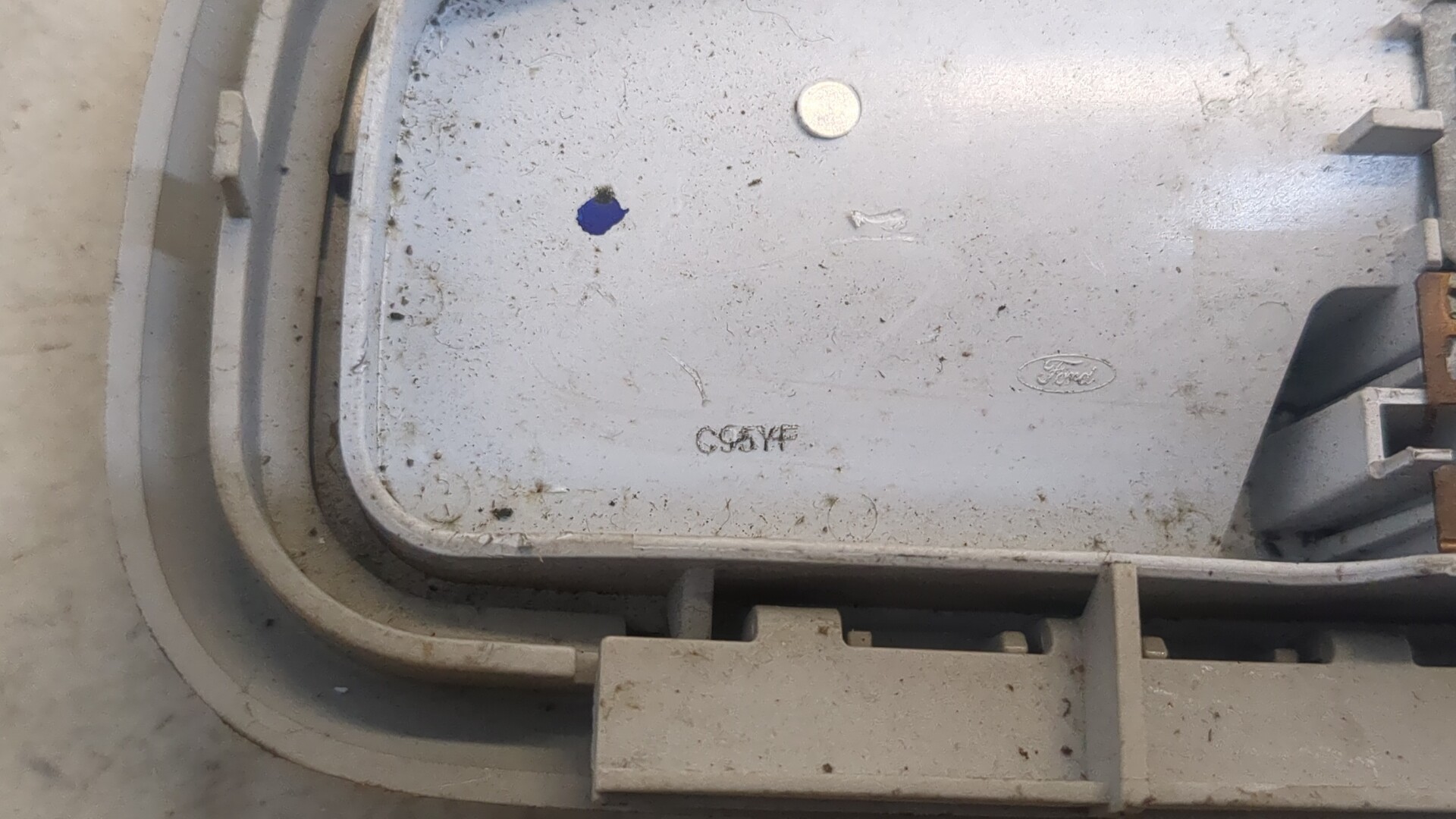 Плафон салонный