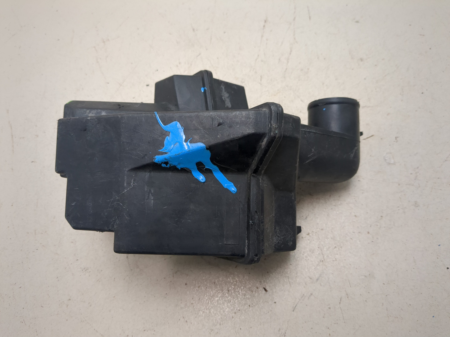 Резонатор воздушного фильтра