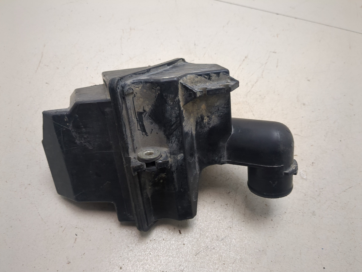 Резонатор воздушного фильтра