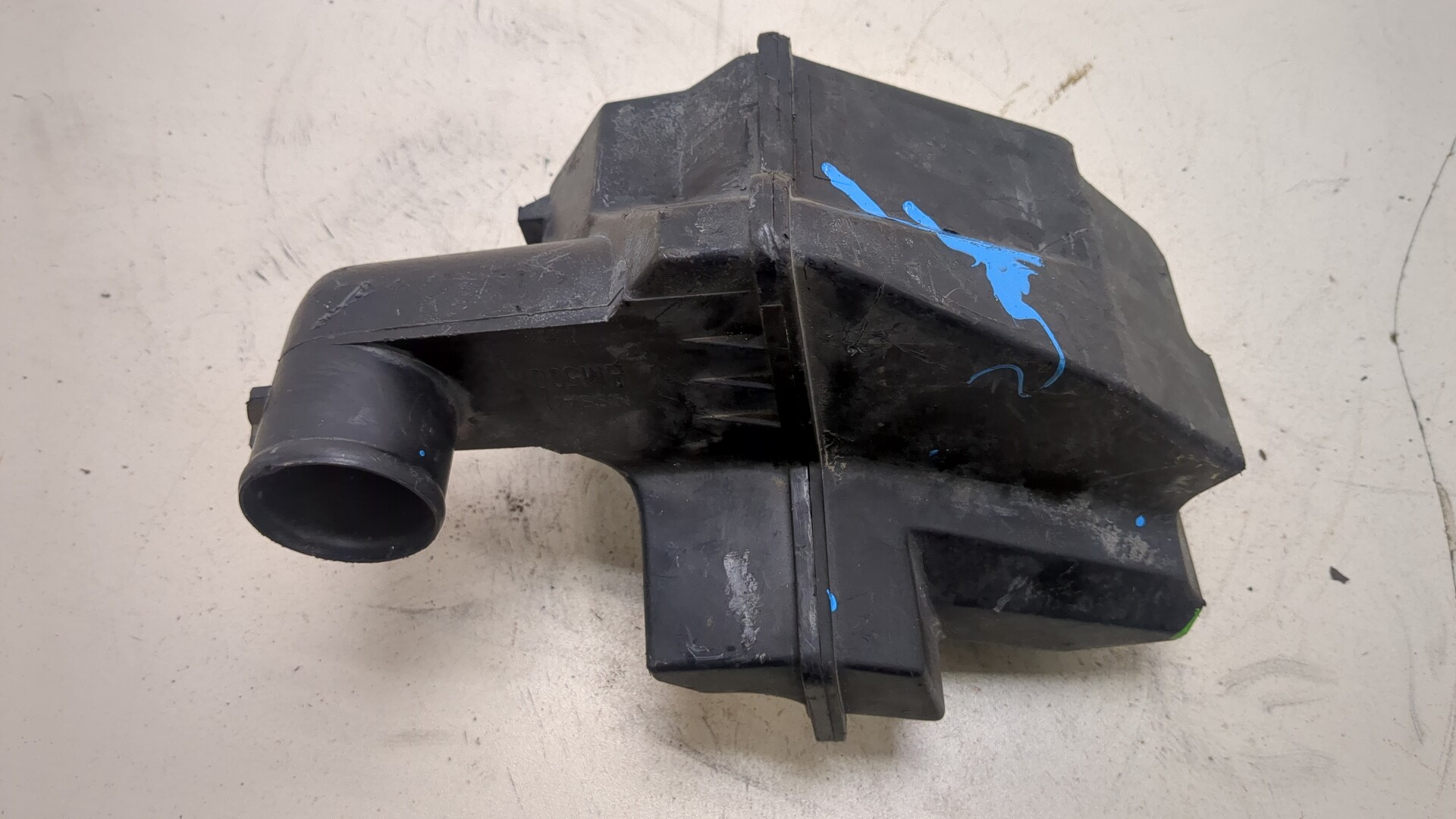 Резонатор воздушного фильтра