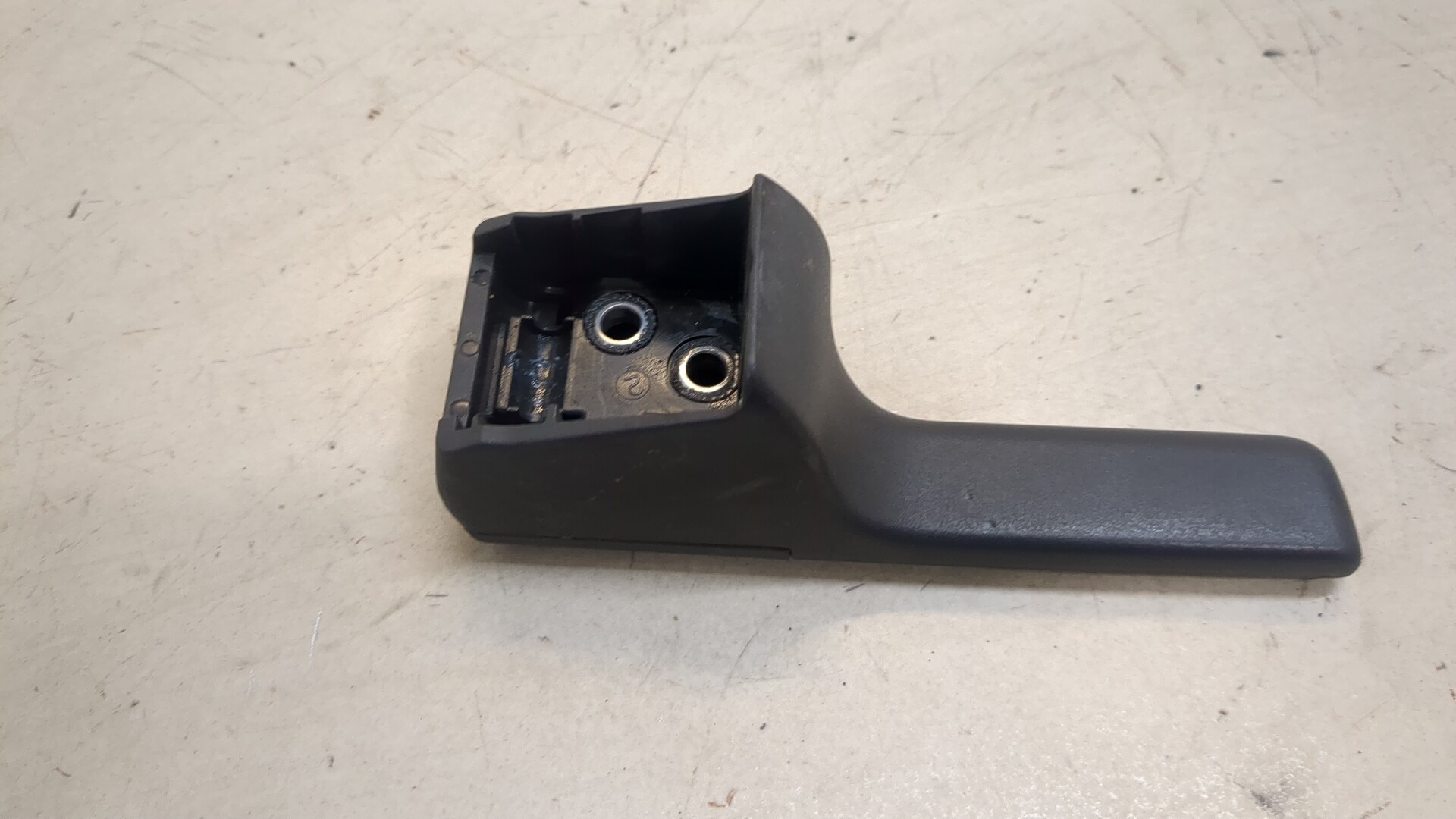 Ручка двери багажника наружная