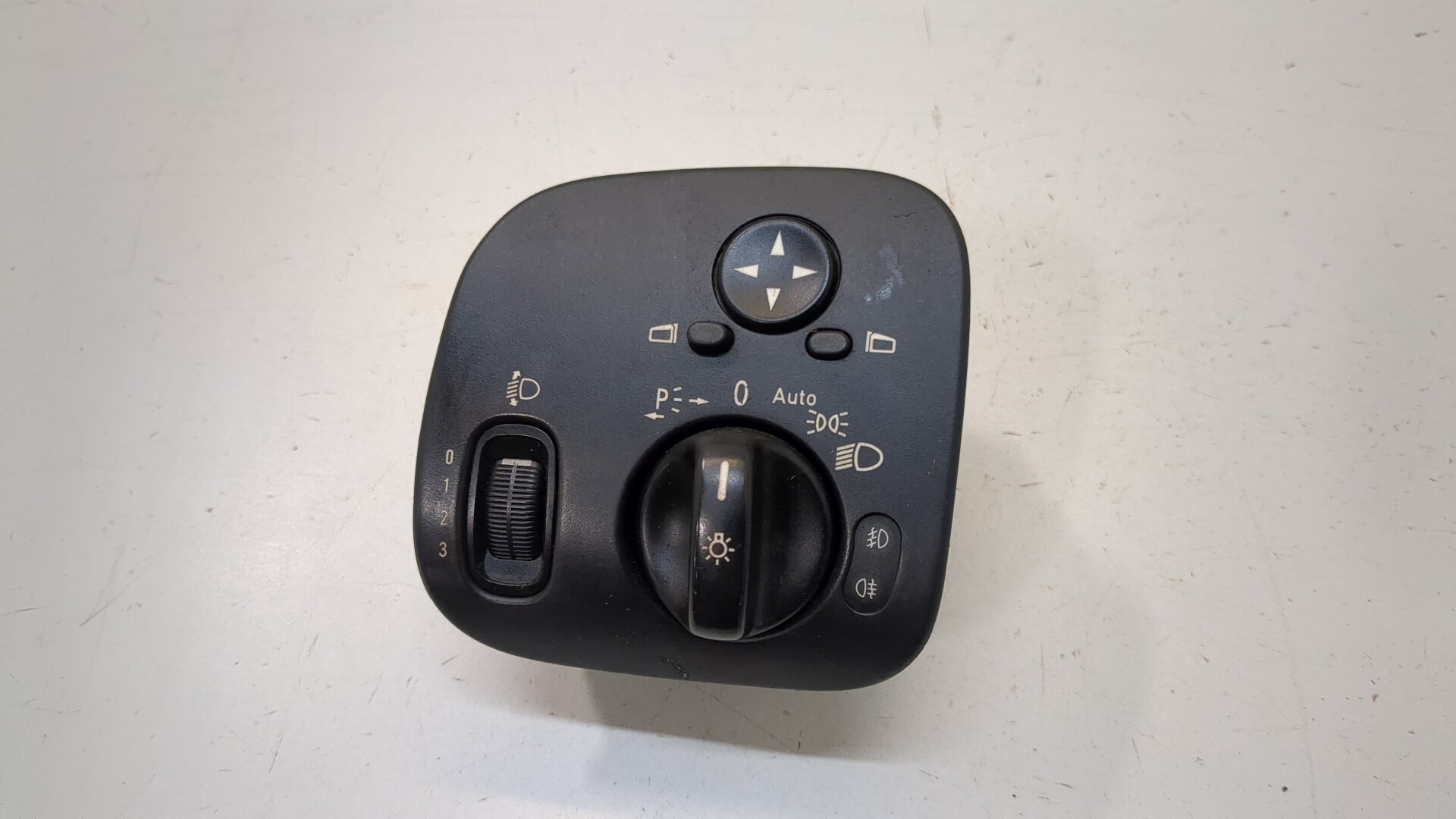 Переключатель света фар