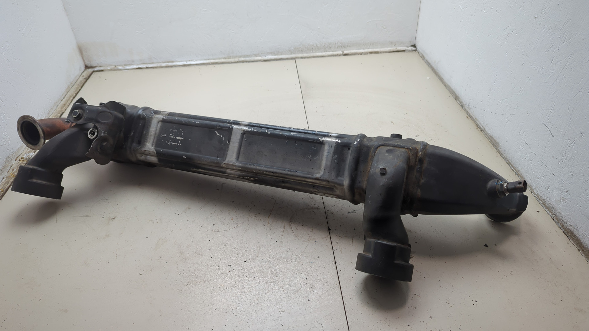 Тройник вентиляции картерных газов