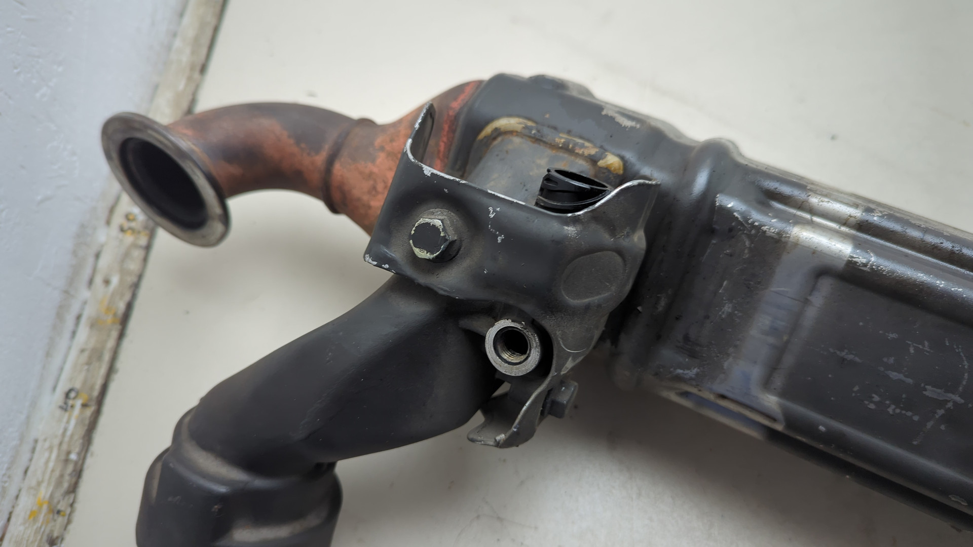 Тройник вентиляции картерных газов