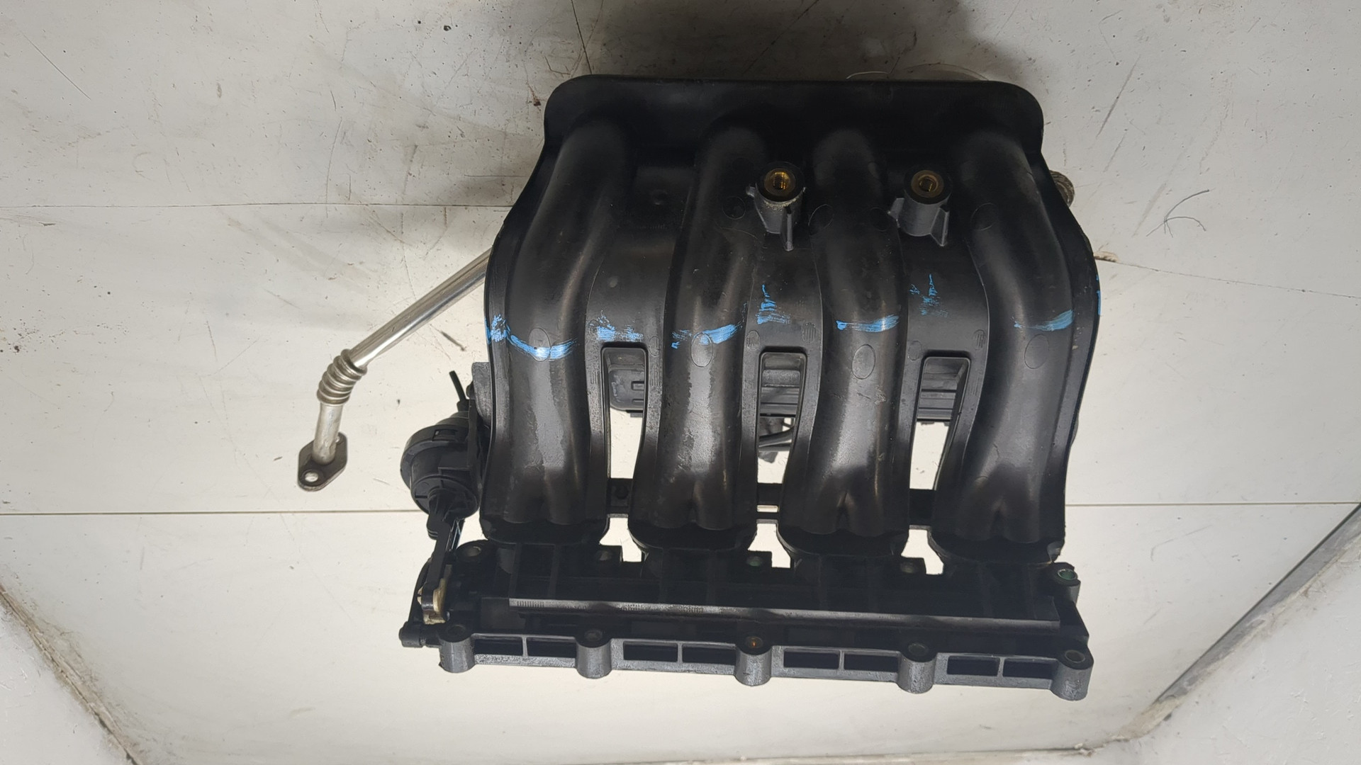 Коллектор впускной