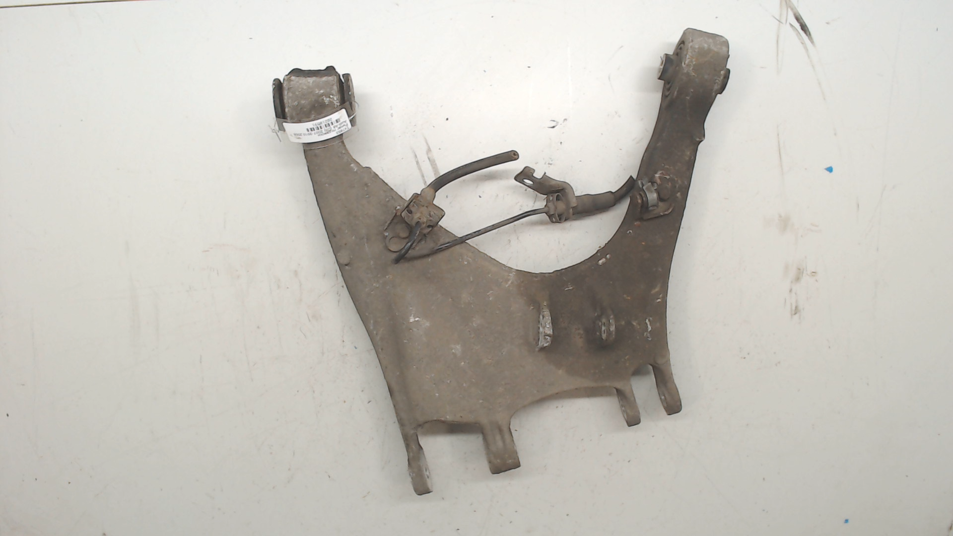 Рычаг задний левый