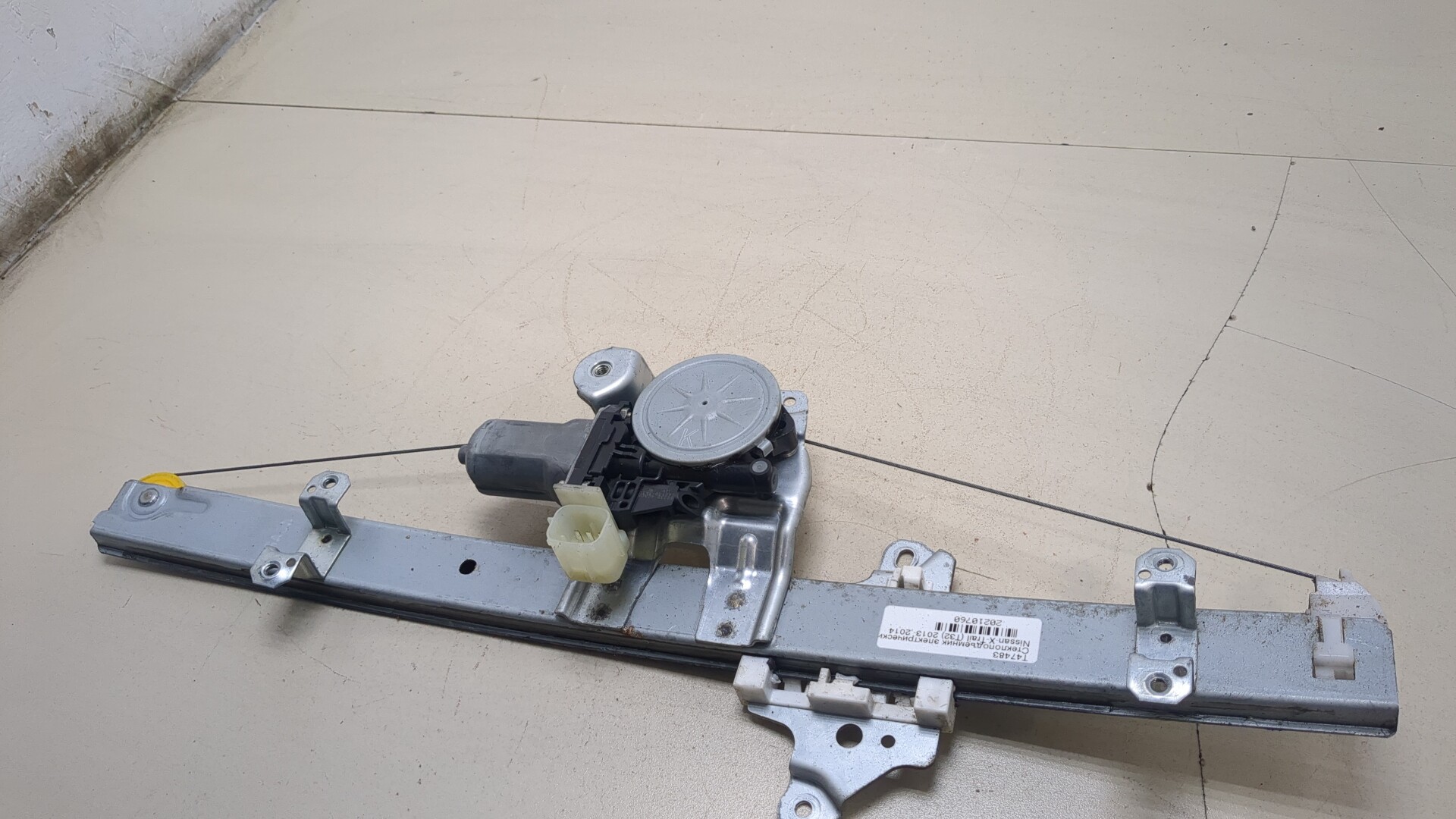 Стеклоподъемник электр. передний левый