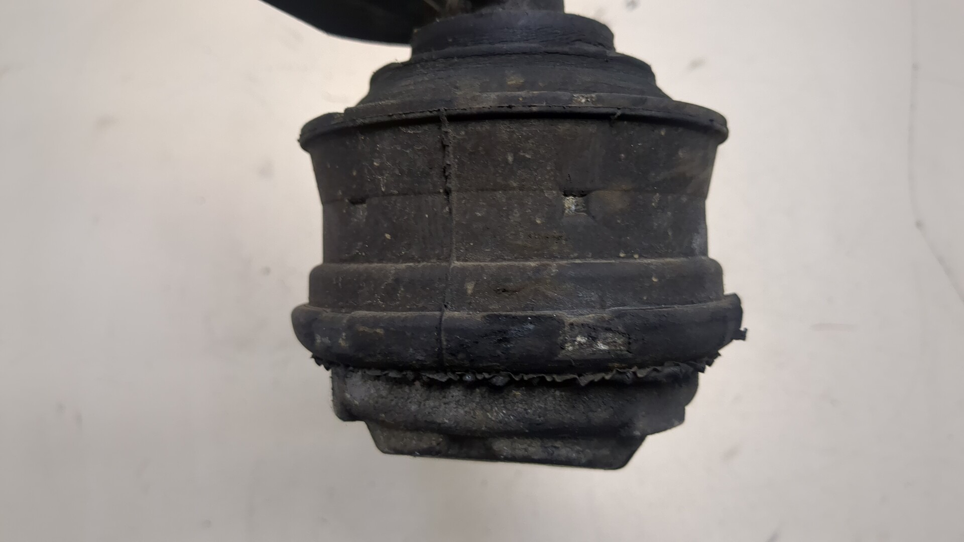 Опора двигателя