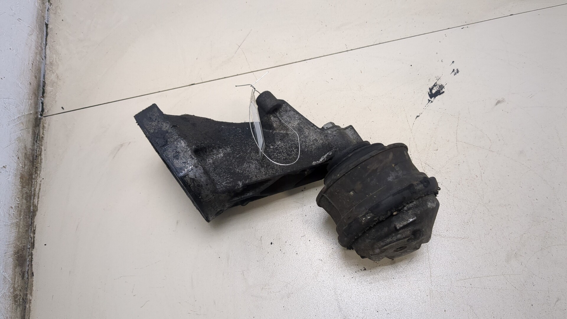 Опора двигателя