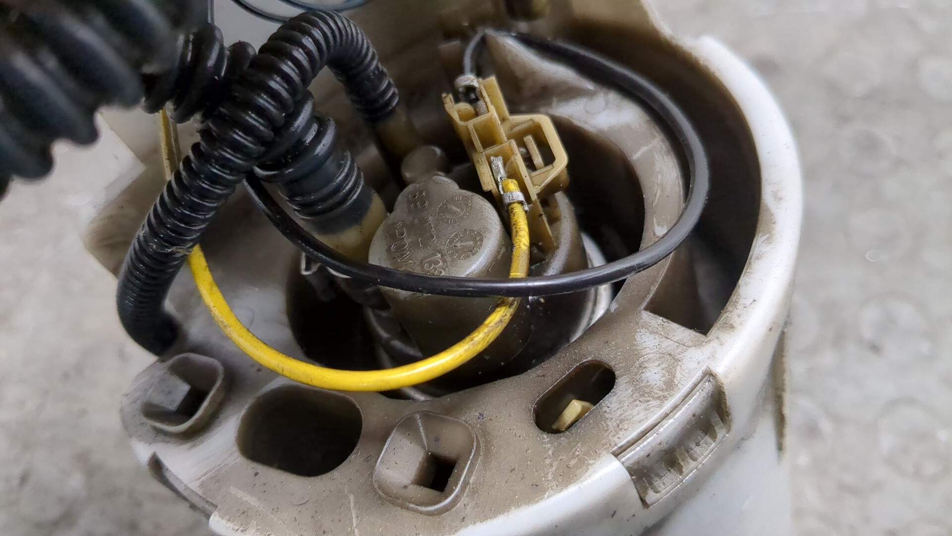 Насос топливный электрический