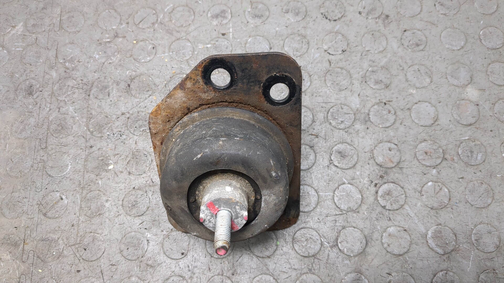 Опора двигателя