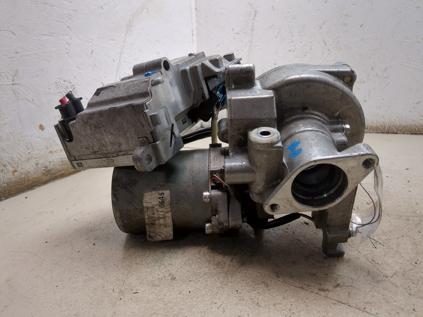 Серводвигатель рулевой рейки