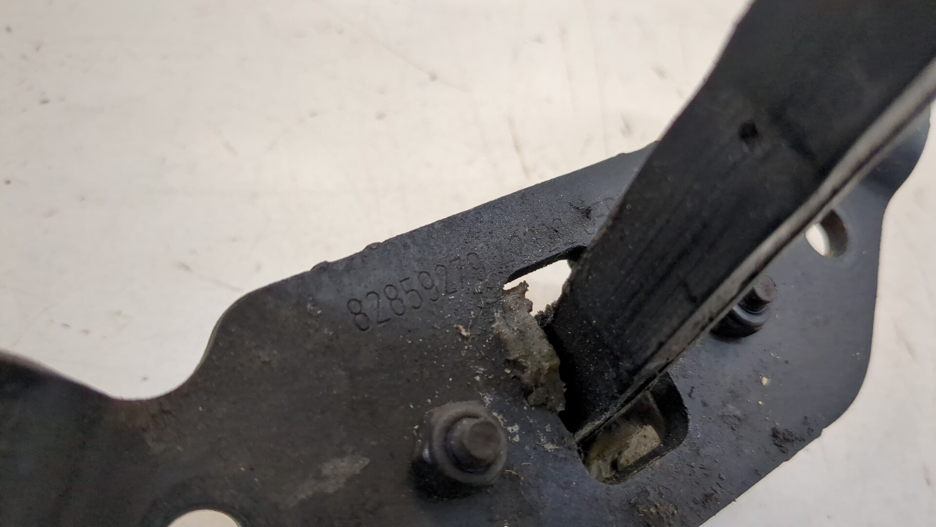 Ограничитель двери