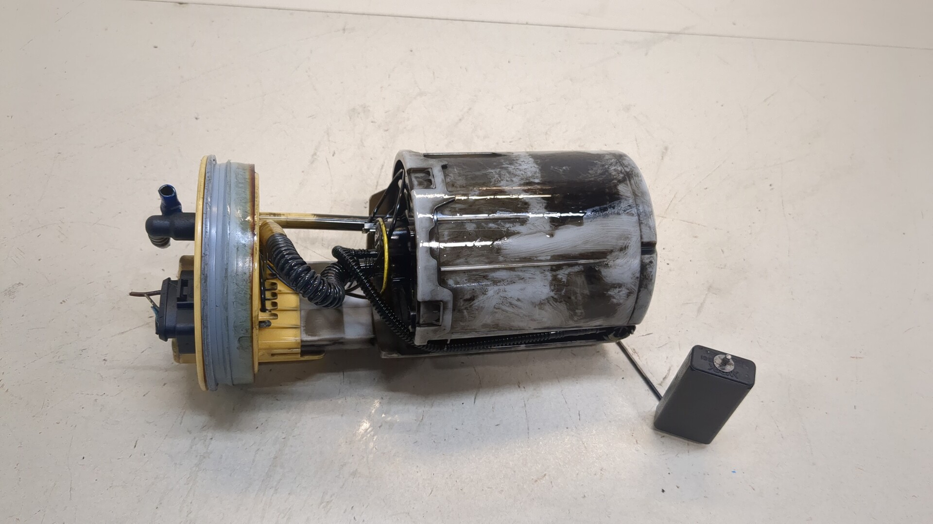 Насос топливный электрический