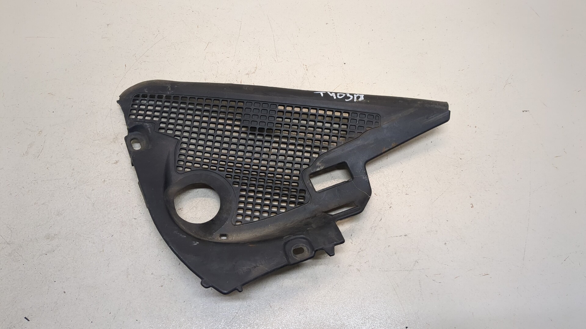 Решетка стеклоочистителей (Жабо)