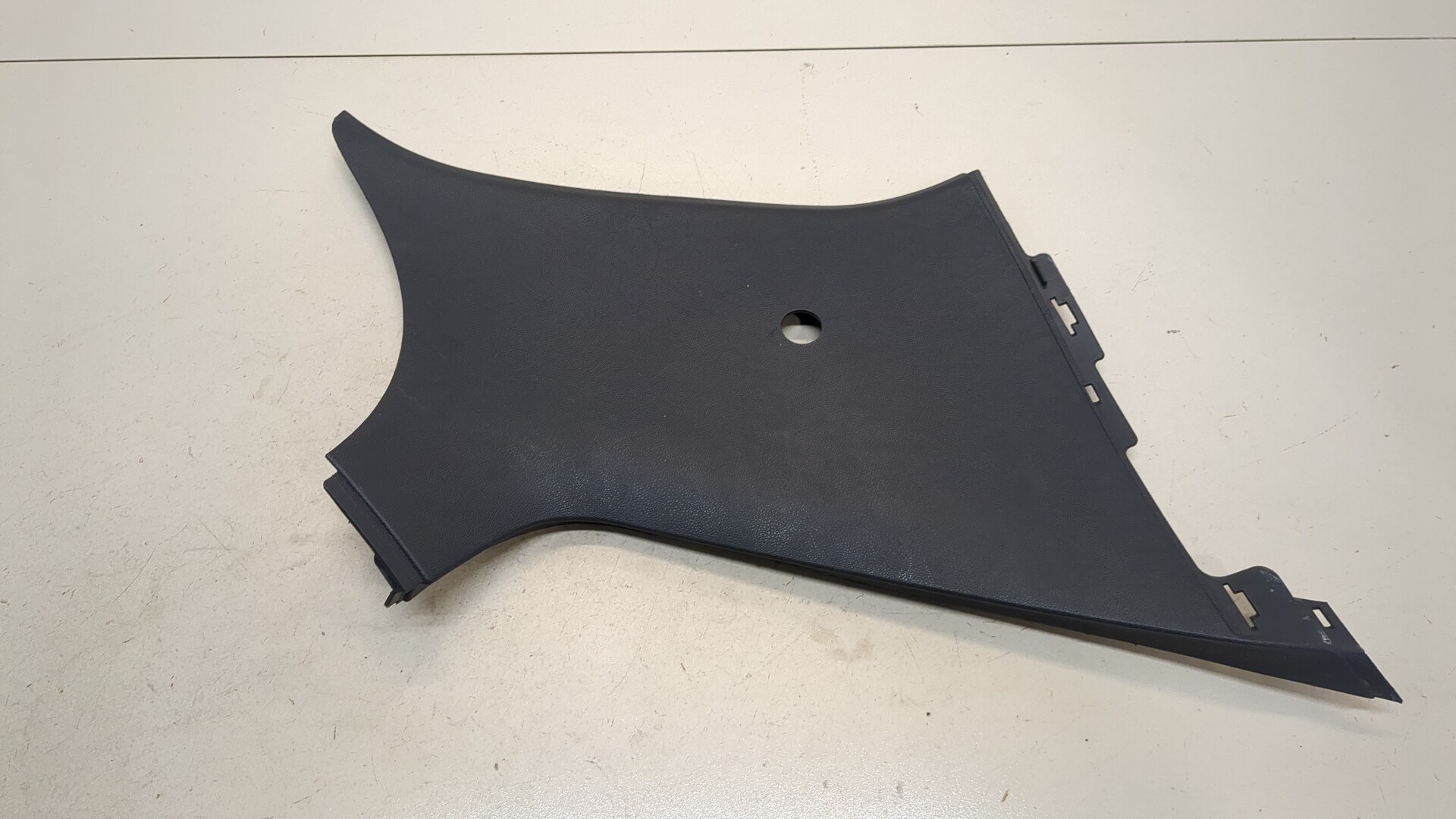 Обшивка стойки