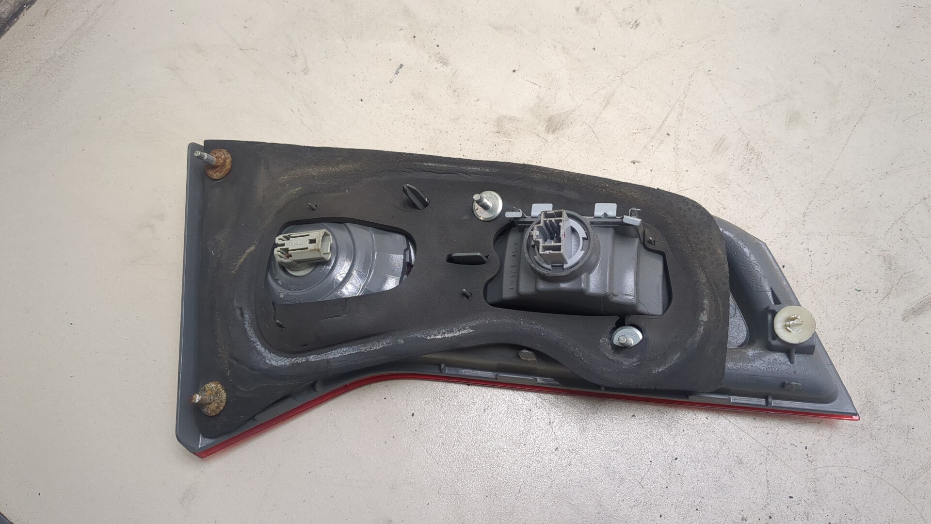 Фонарь задний внутренний правый