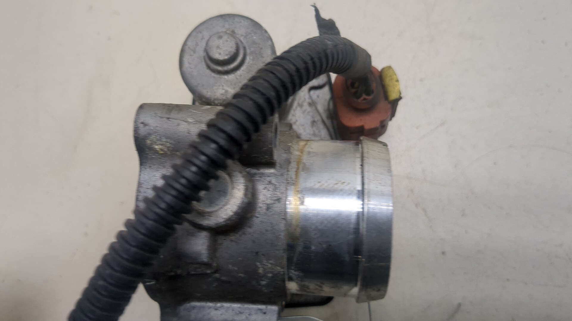 Заслонка дроссельная электрическая