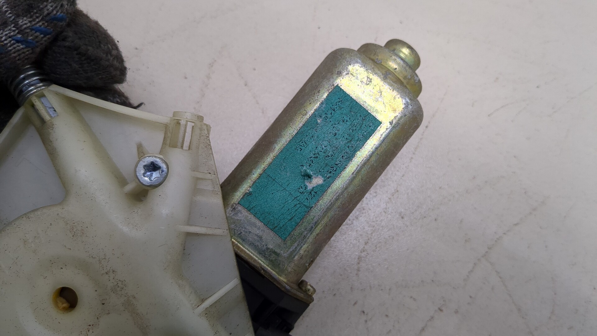 Стеклоподъемник электр. передний правый