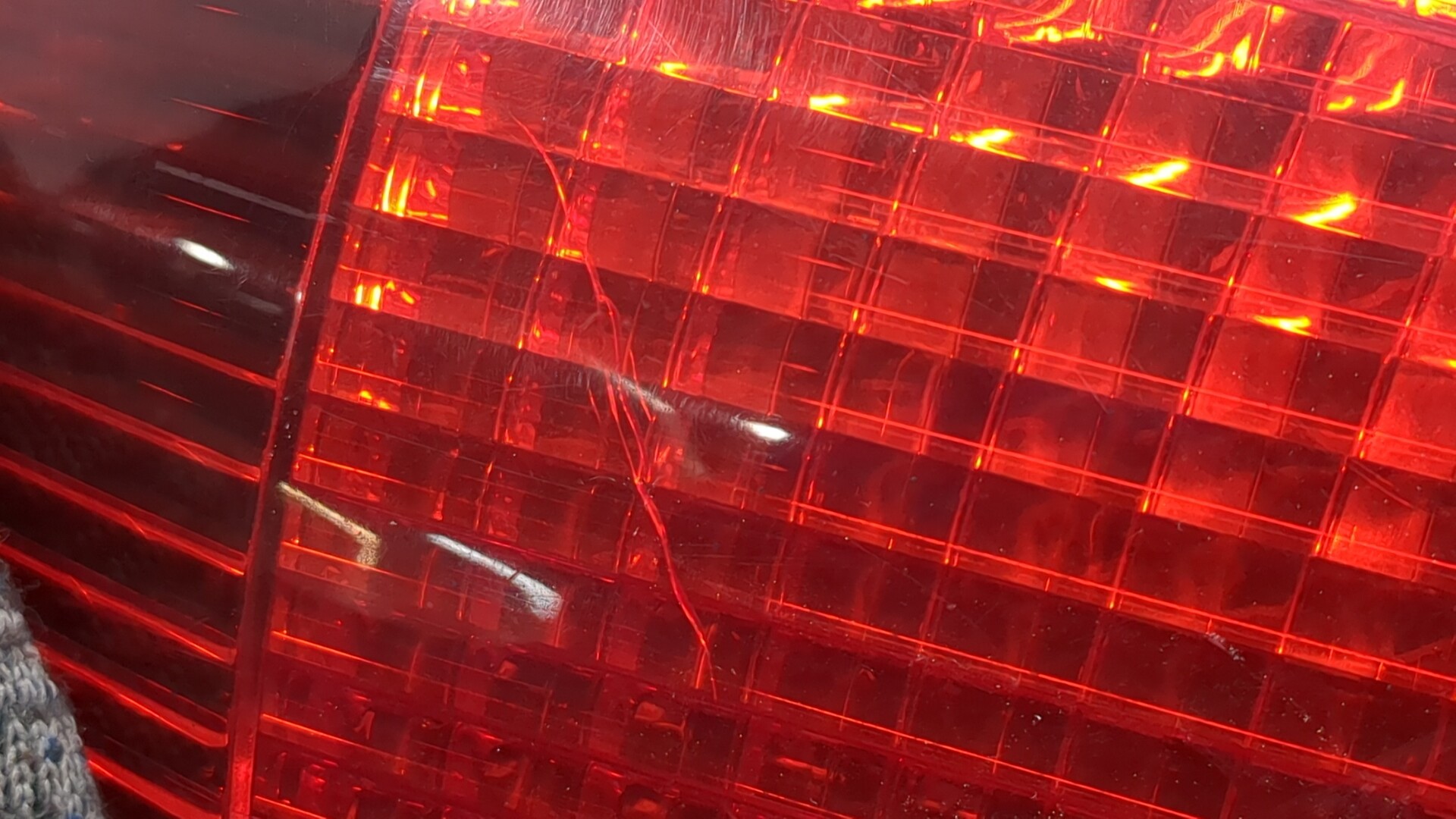 Фонарь задний левый