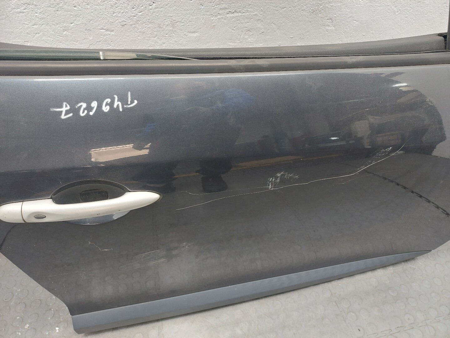 Дверь передняя правая