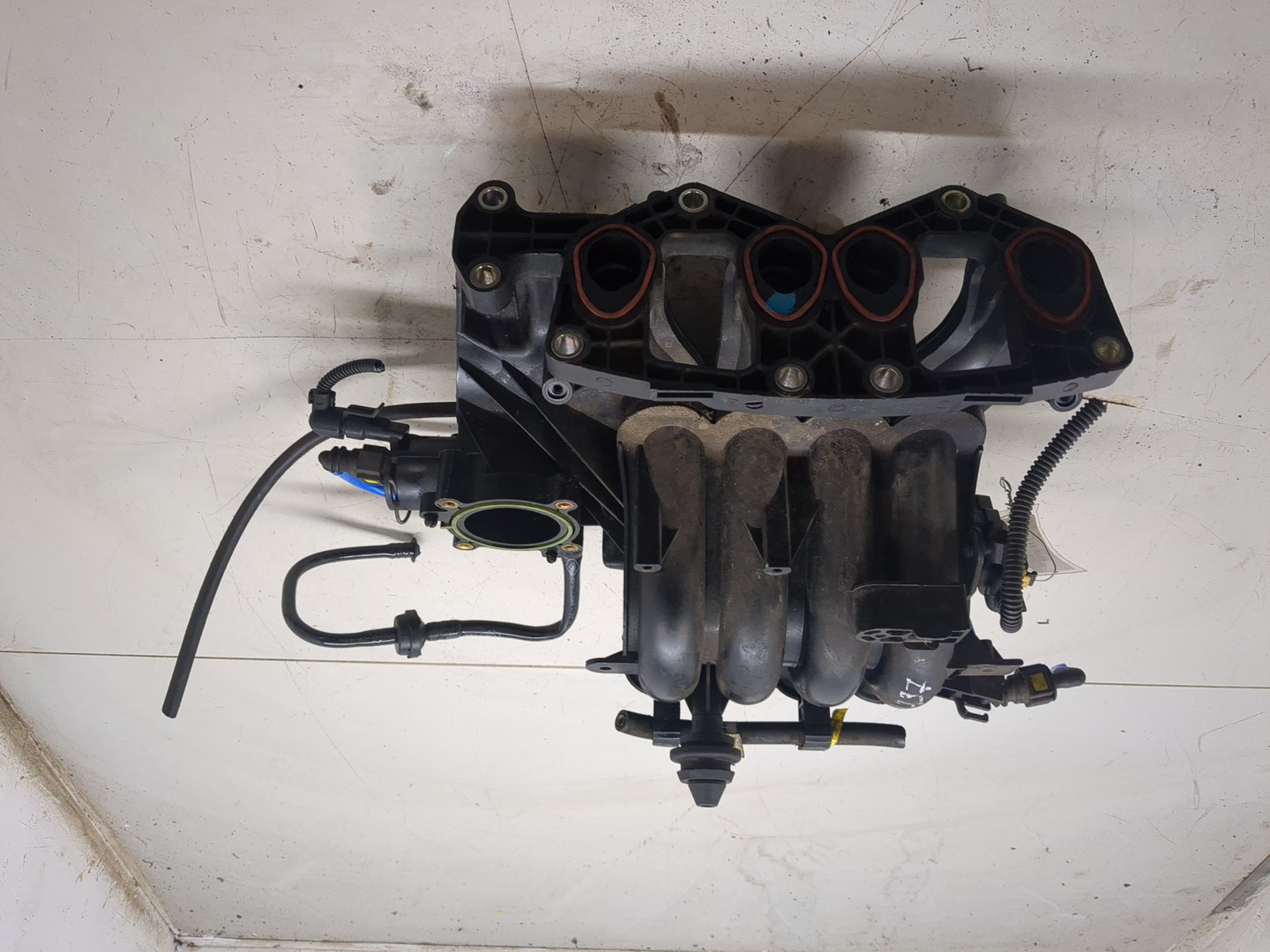 Коллектор впускной